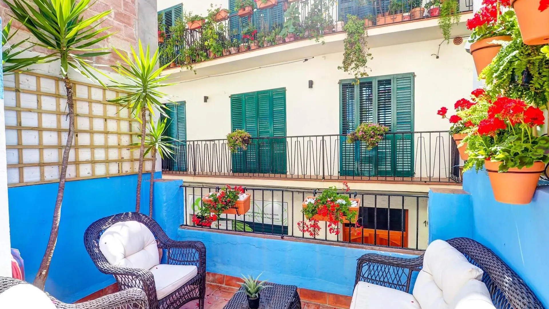 Charming Patio By Hello Homes سيدجيس شقة