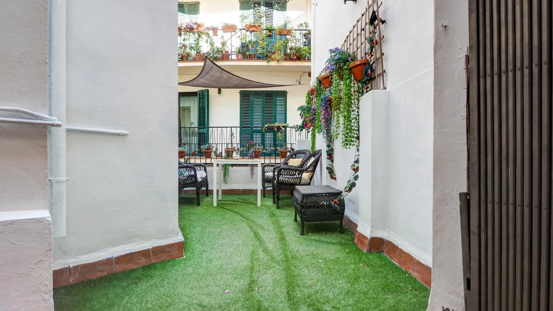 Charming Patio By Hello Homes Сиджес 0*,